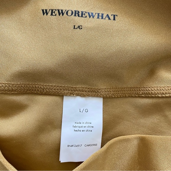 WeWoreWhat Chain Shimmery Stretch Metallic Gold Bike Biker Shorts L Large NWT - Picture 8 of 8